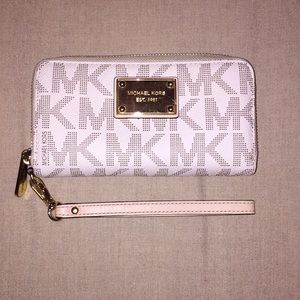 Michael Kors wristlet